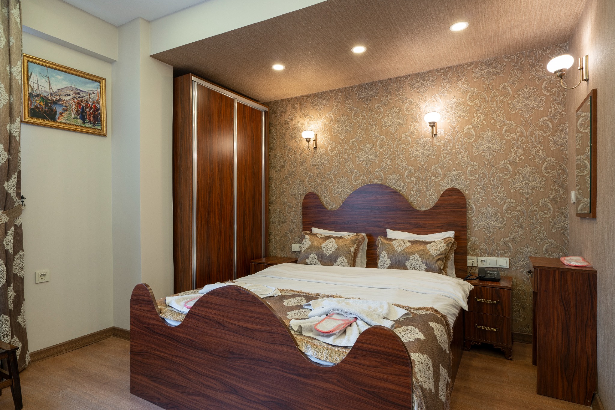 capricorn-by-otantiksuites-room-for-3-people-2